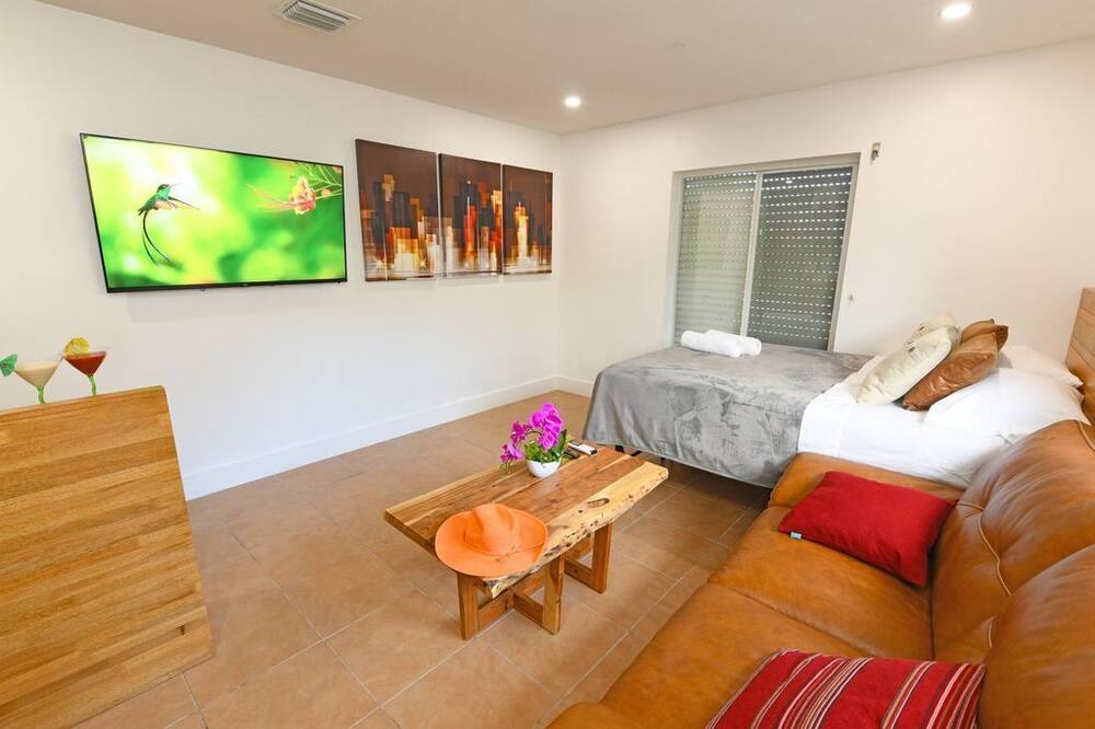 Photo of Bedroom in Coral Heights