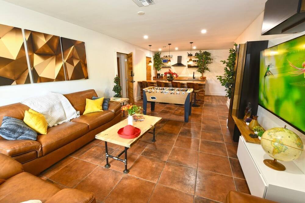 Photo of Livingroom in Coral Heights