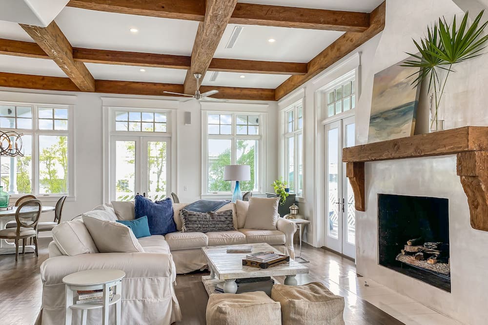 Photo of Livingroom in Rosemary Beach
