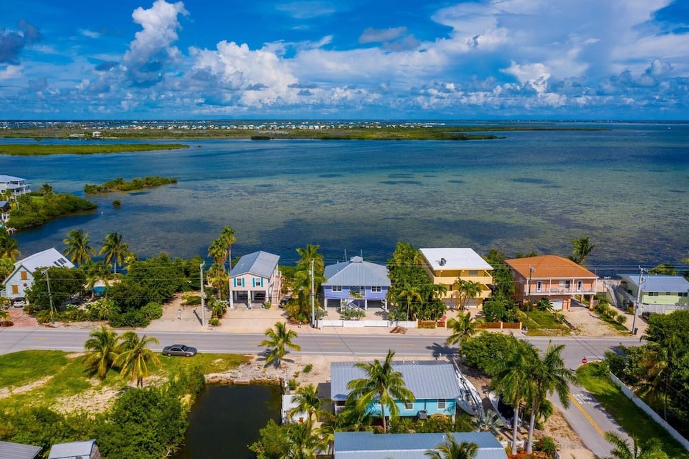 Photo of Outdoor in Breezeswept Beach Estates