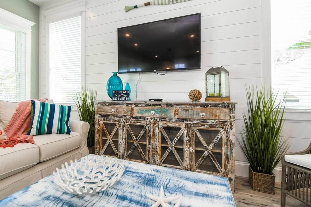 Photo of Livingroom in Anna Maria