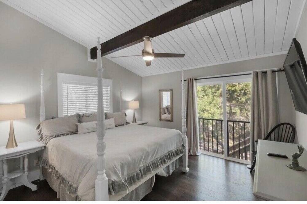 Photo of Bedroom in Gulfview Heights