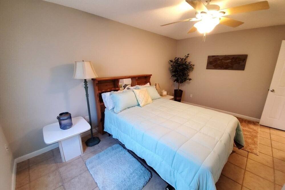 Photo of Bedroom in Crescent Beach