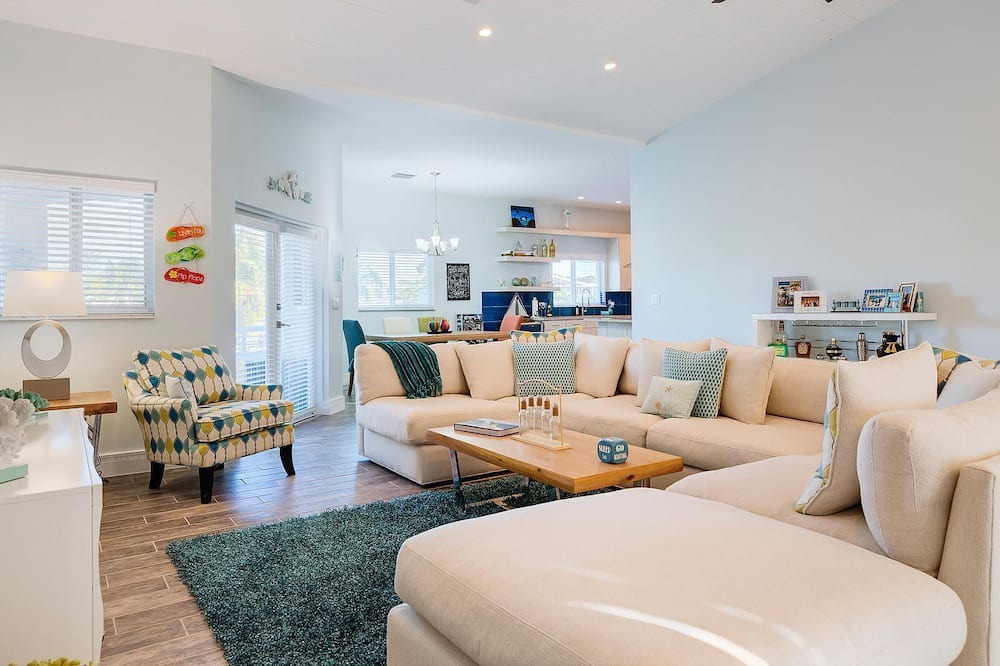 Photo of Livingroom in Twin Lakes