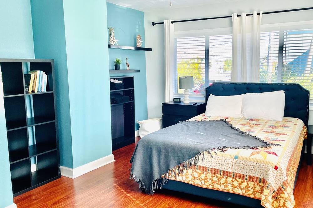 Photo of Bedroom in Madeira Beach
