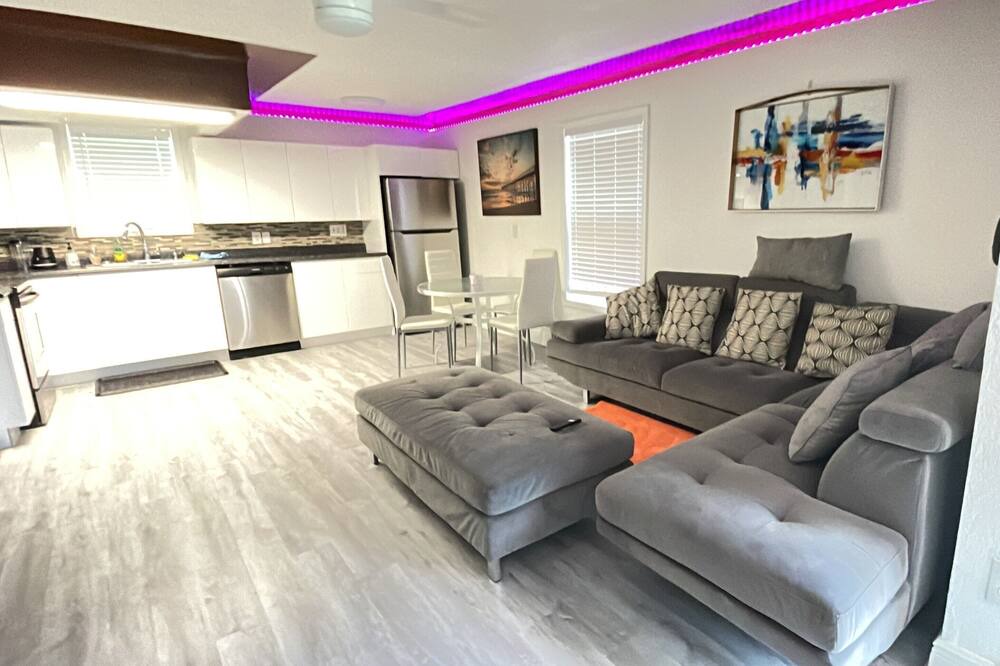 Photo of Livingroom in Madeira Beach