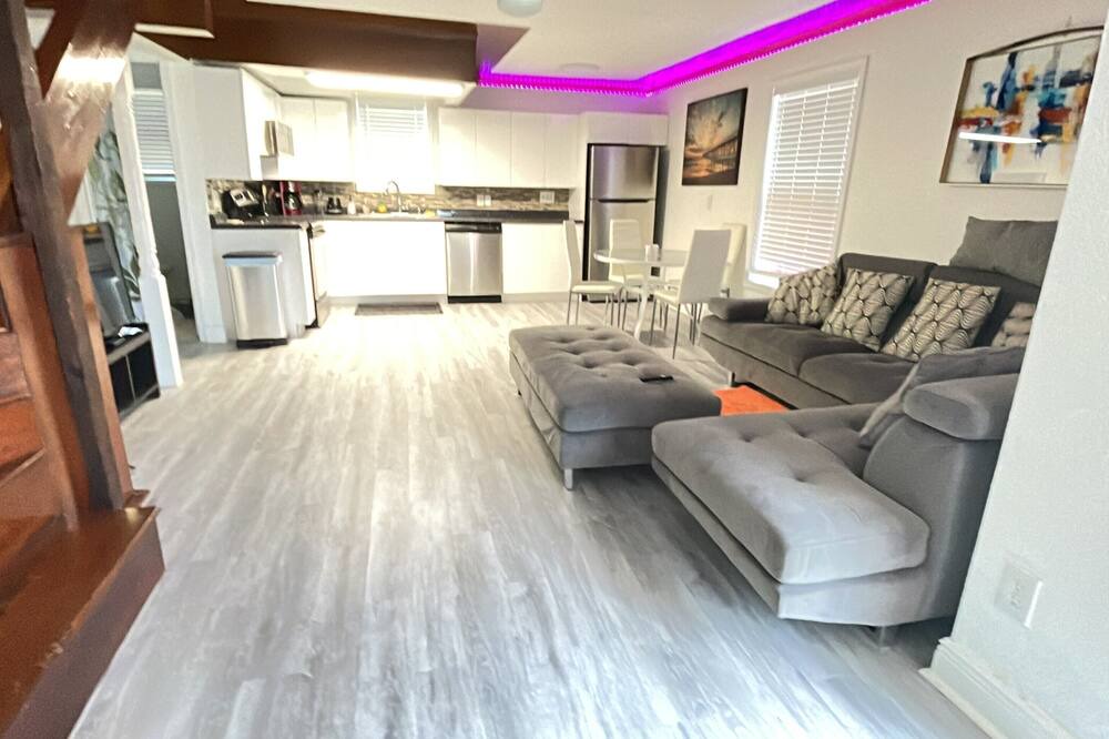 Photo of Livingroom in Madeira Beach