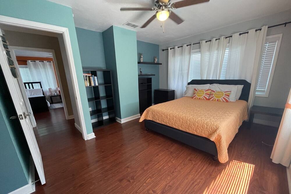 Photo of Bedroom in Madeira Beach