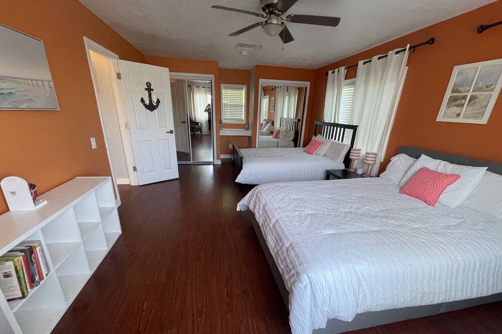 Photo of Bedroom in Madeira Beach