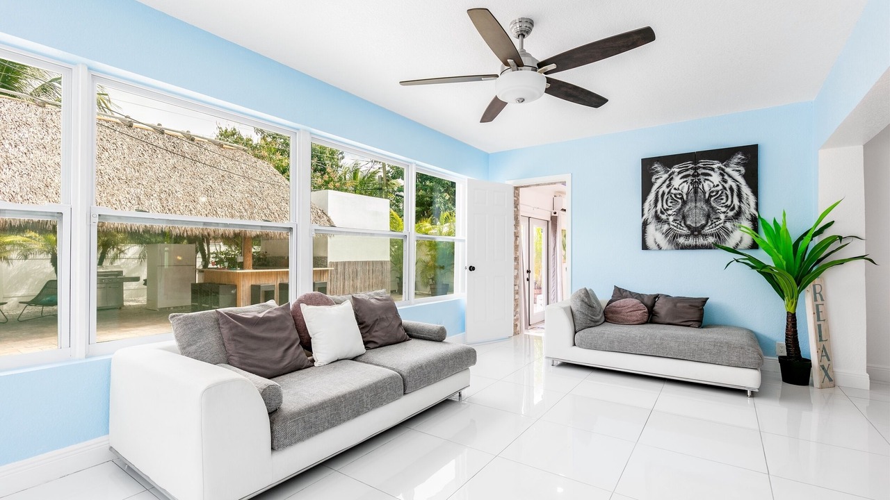 Photo of Livingroom in Lake Clarke Shores