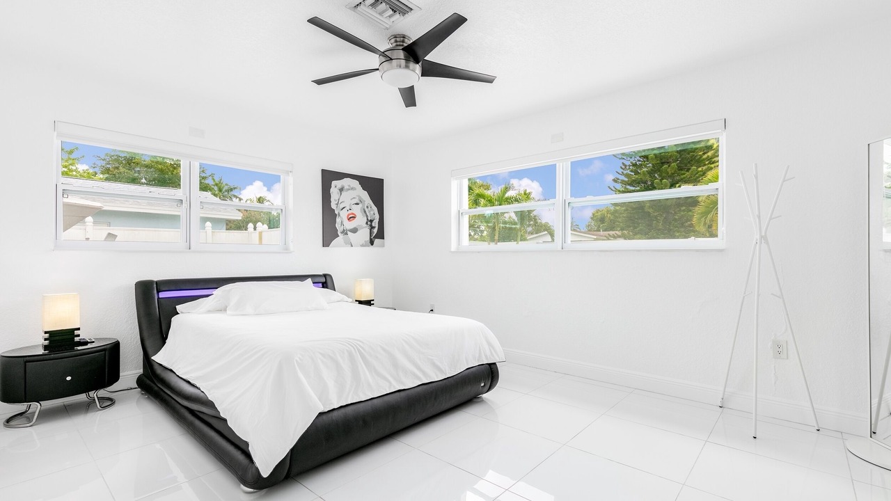 Photo of Bedroom in Lake Clarke Shores