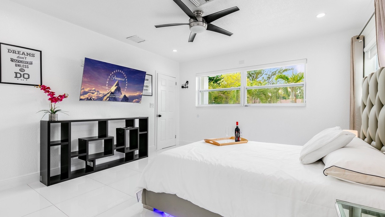 Photo of Bedroom in Lake Clarke Shores