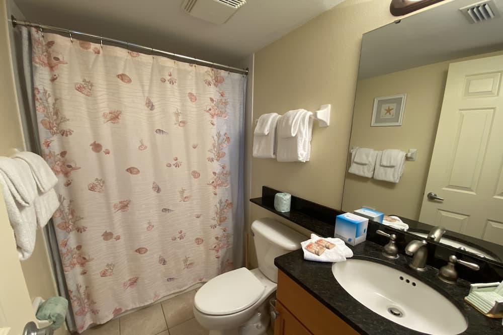 Photo of Bathroom in Belle Vista