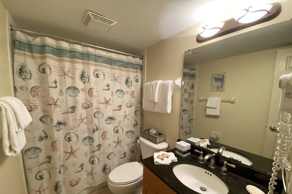 Photo of Bathroom in Belle Vista
