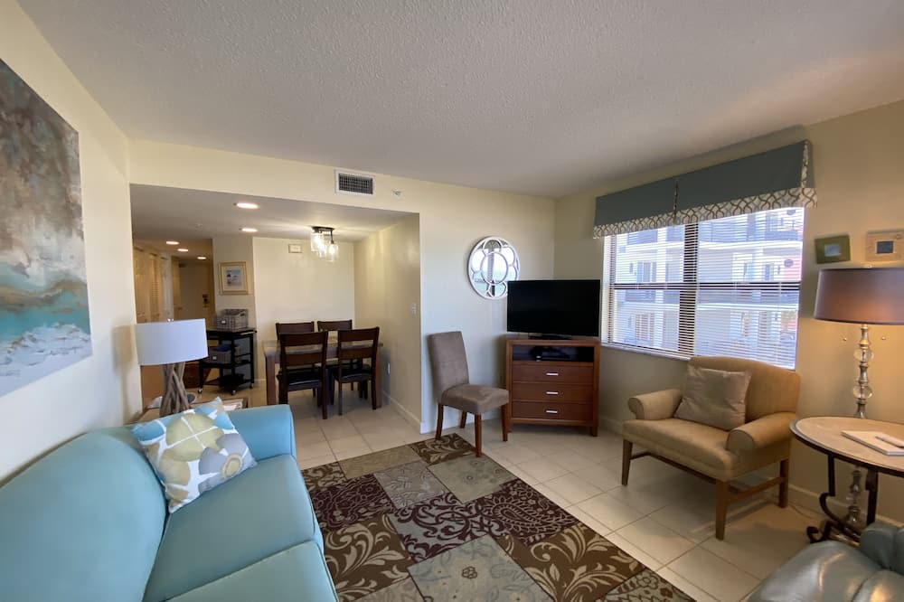 Photo of Livingroom in Belle Vista