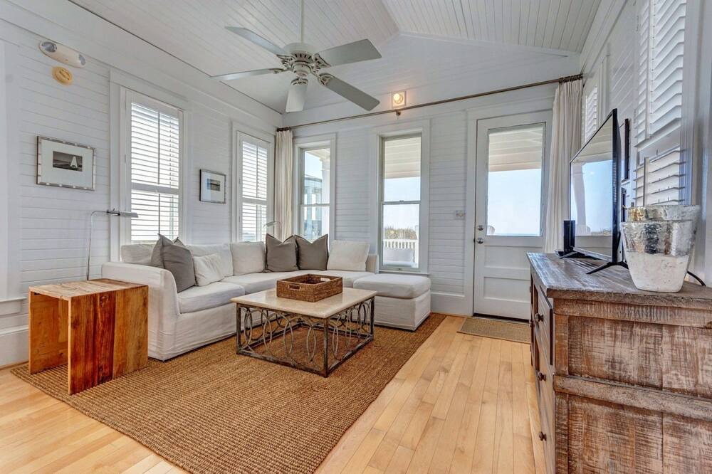 Photo of Livingroom in Seaside