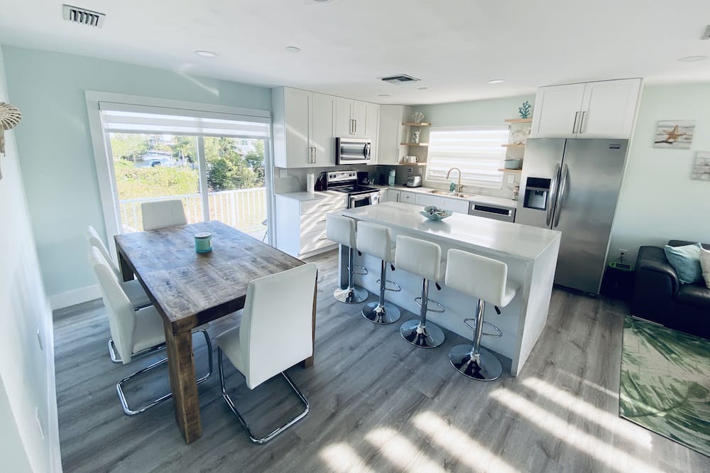 Photo of Kitchen in Twin Lakes