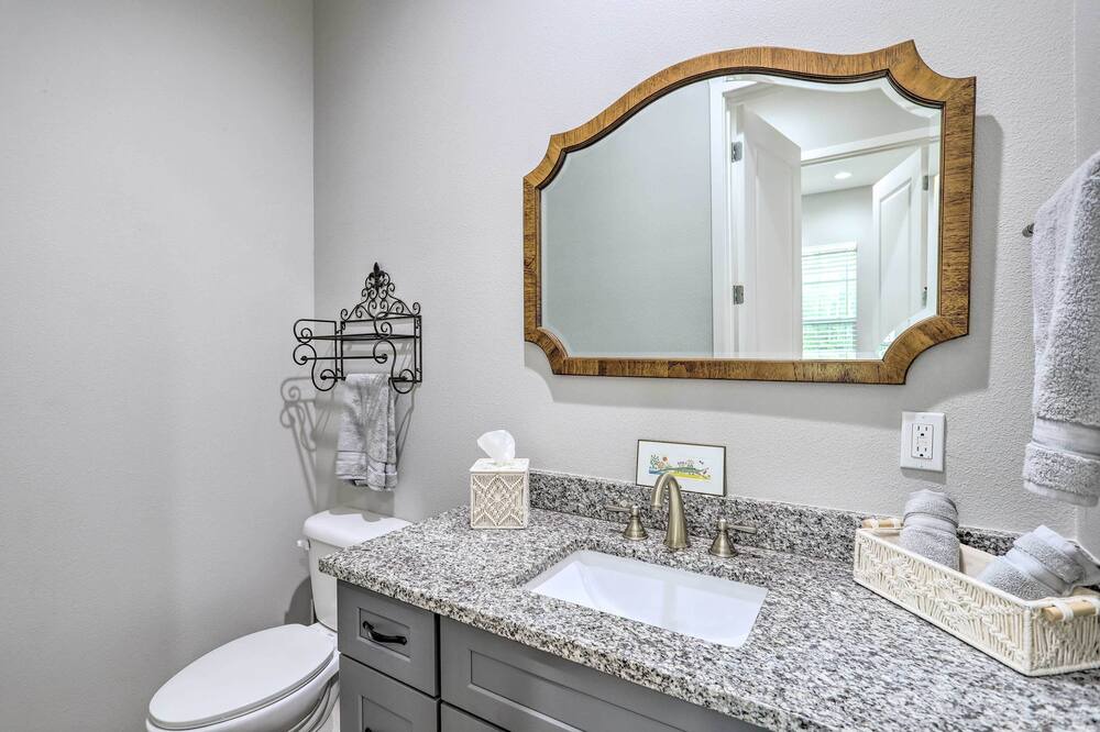 Photo of Bathroom in Wedgefield