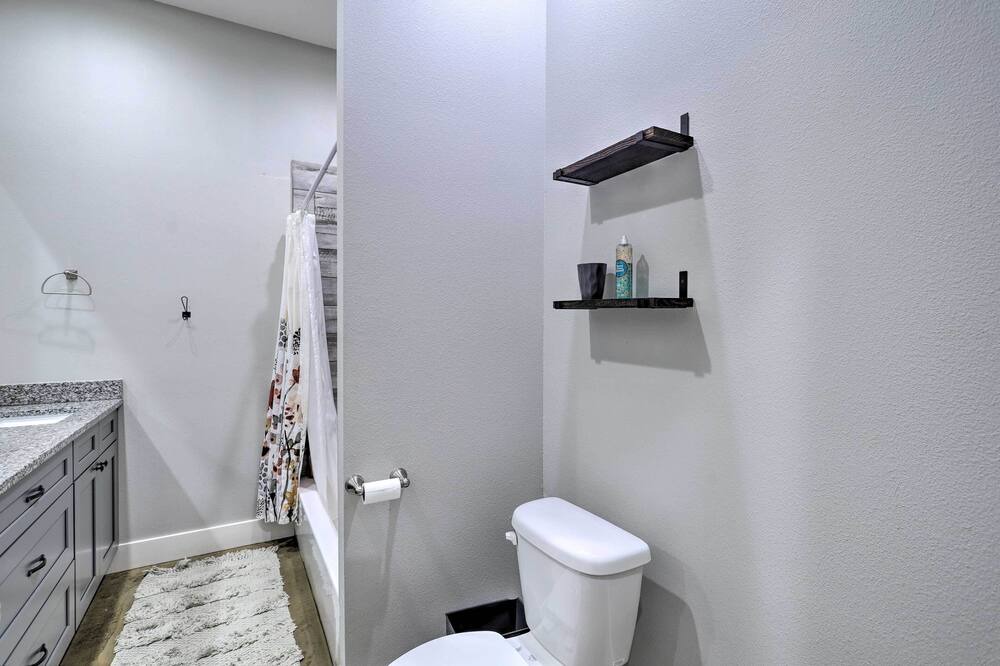 Photo of Bathroom in Wedgefield