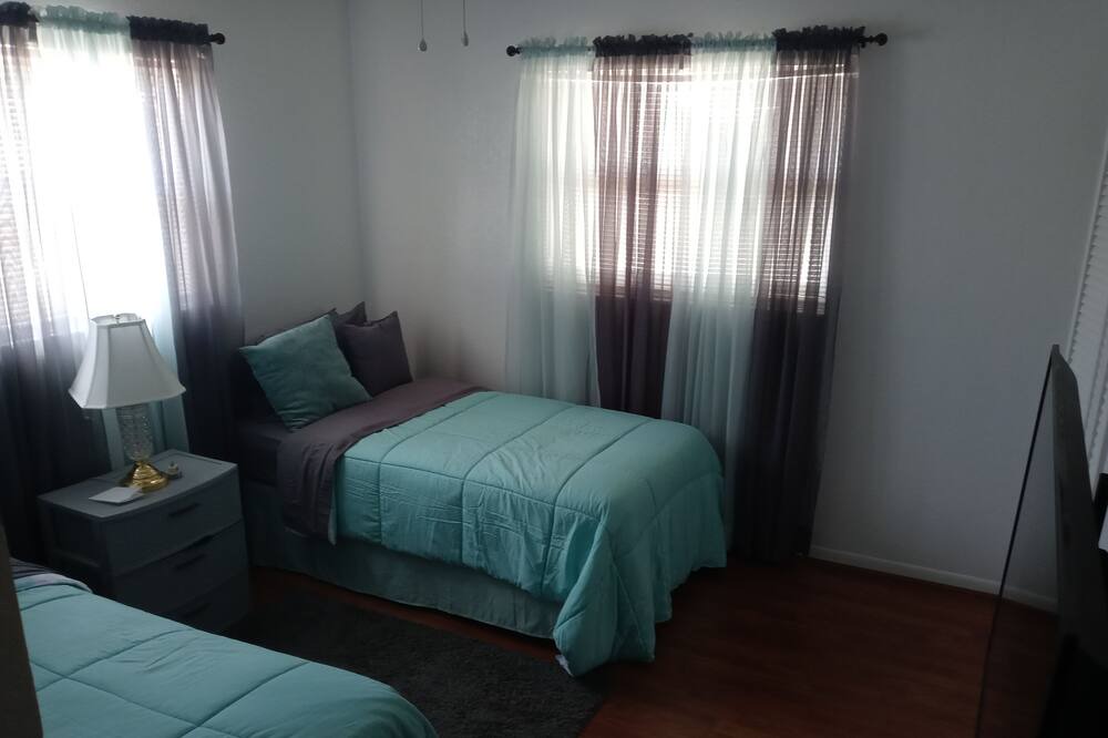 Photo of Bedroom in Pinellas Point