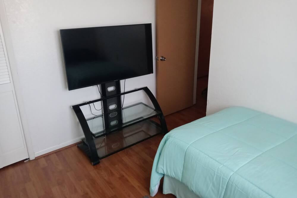 Photo of Bedroom in Pinellas Point