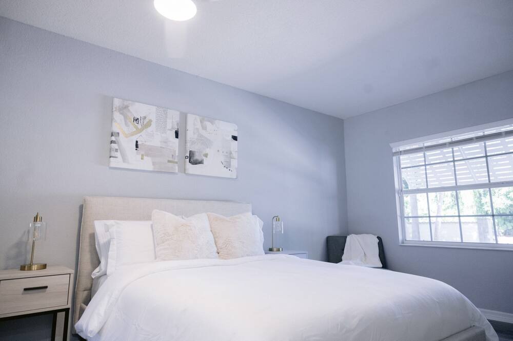 Photo of Bedroom in Conway