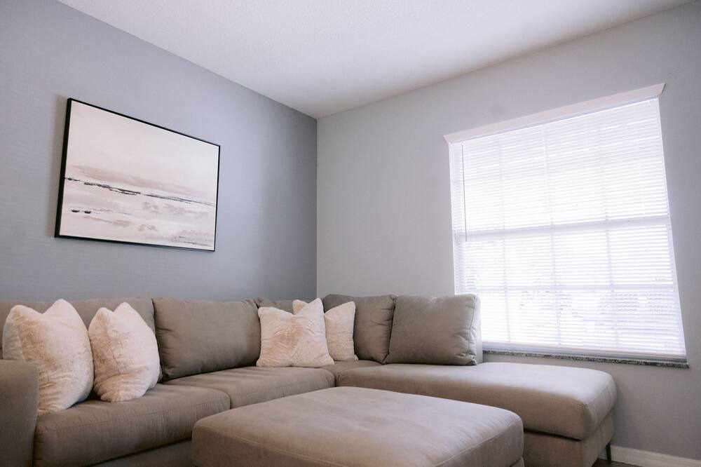 Photo of Livingroom in Conway
