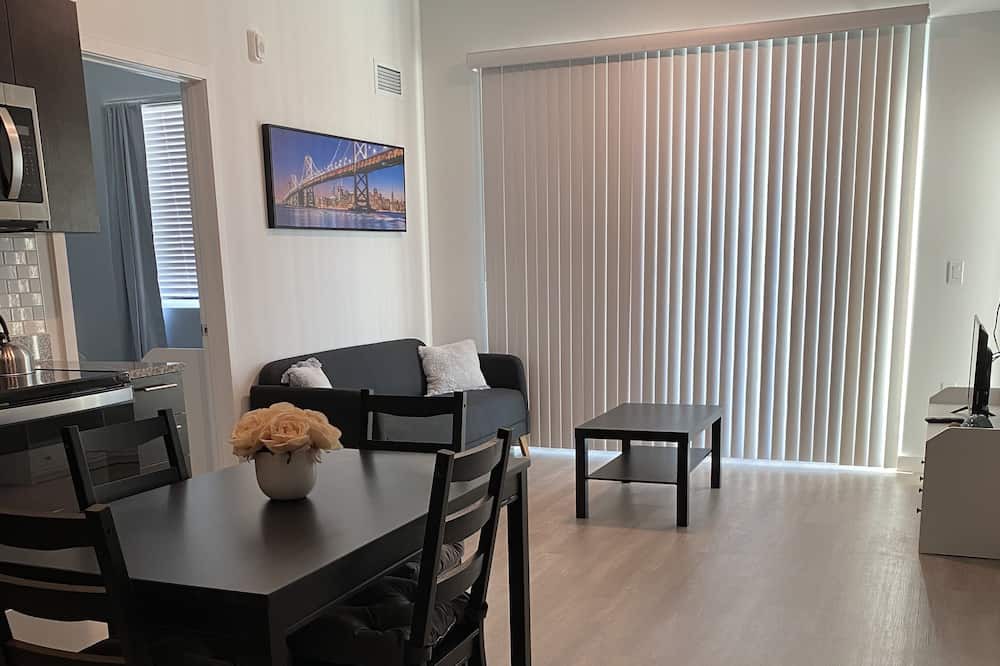 Photo of Livingroom in Golden Lakes