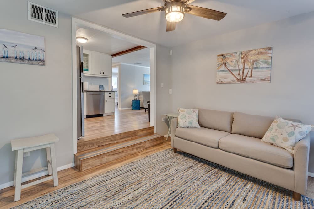 Photo of Livingroom in Saint Augustine Shores