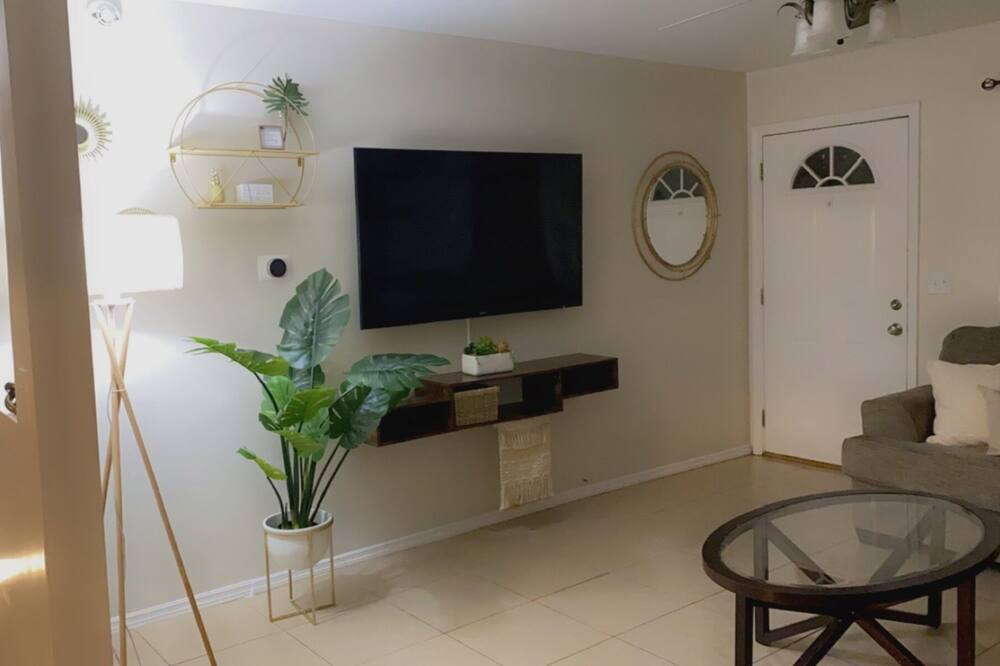 Photo of Livingroom in Orient Park