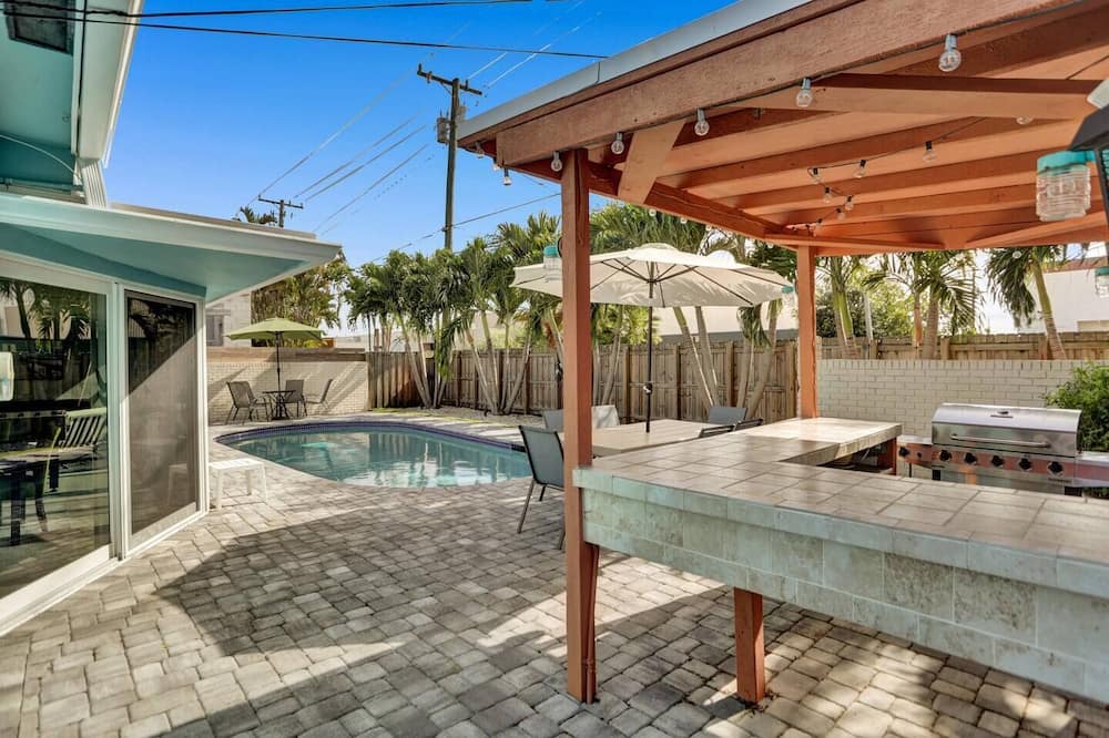 Photo of Outdoor in Coral Heights
