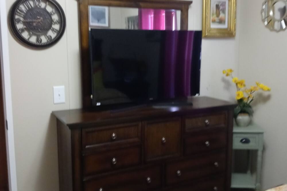 Photo of Bedroom in North Weeki Wachee