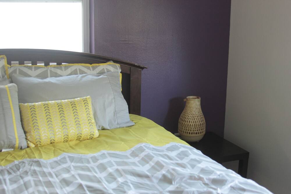 Photo of Bedroom in Gulf Gate Estates