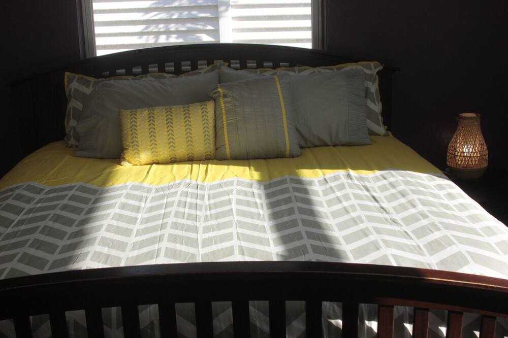 Photo of Bedroom in Gulf Gate Estates