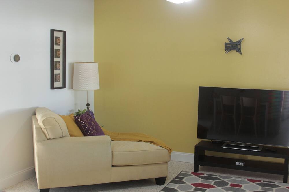 Photo of Others in Gulf Gate Estates