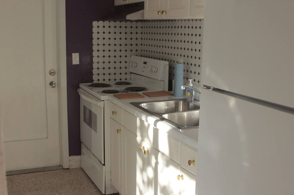 Photo of Kitchen in Gulf Gate Estates