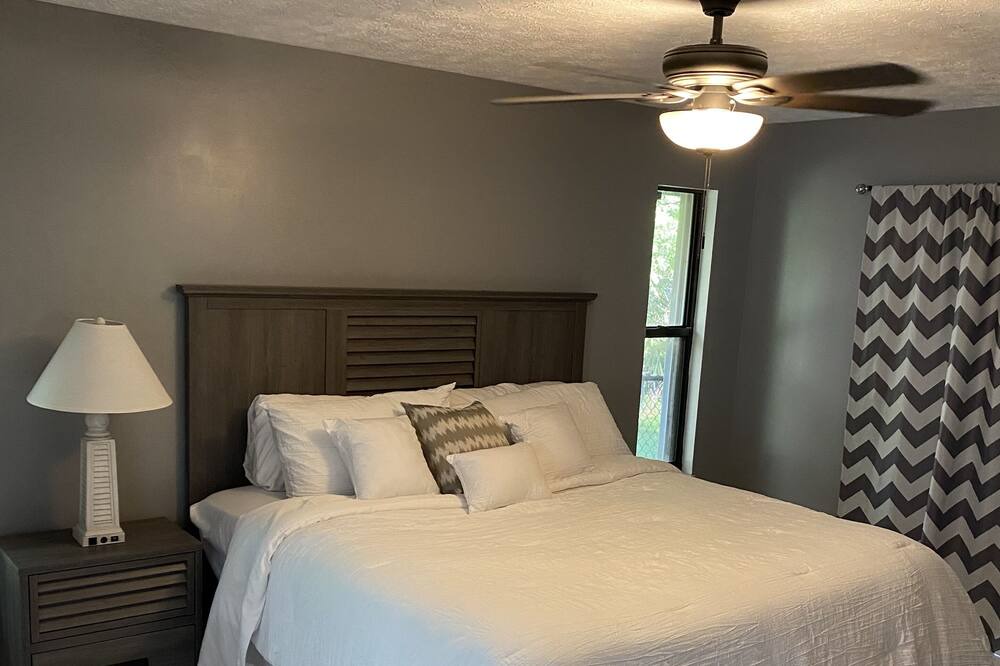 Photo of Bedroom in Indian River Estates