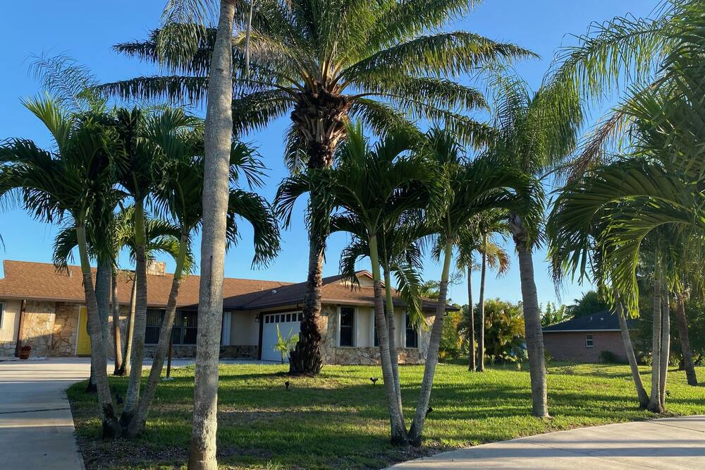 Photo of Outdoor in Indian River Estates
