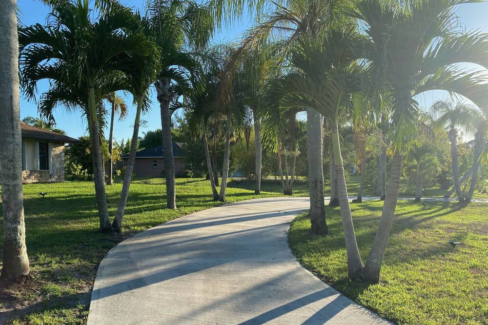 Photo of Outdoor in Indian River Estates