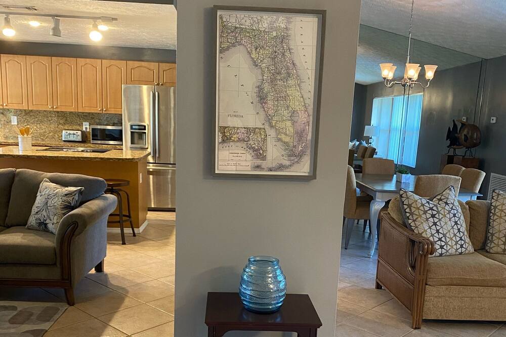 Photo of Livingroom in Indian River Estates