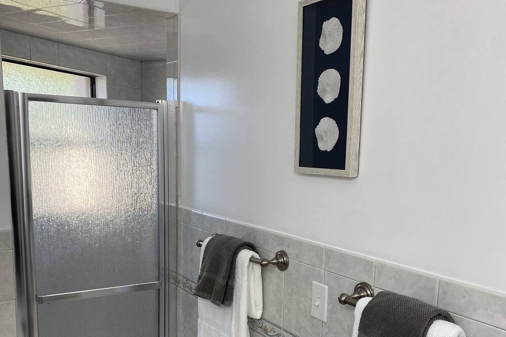 Photo of Bathroom in Indian River Estates