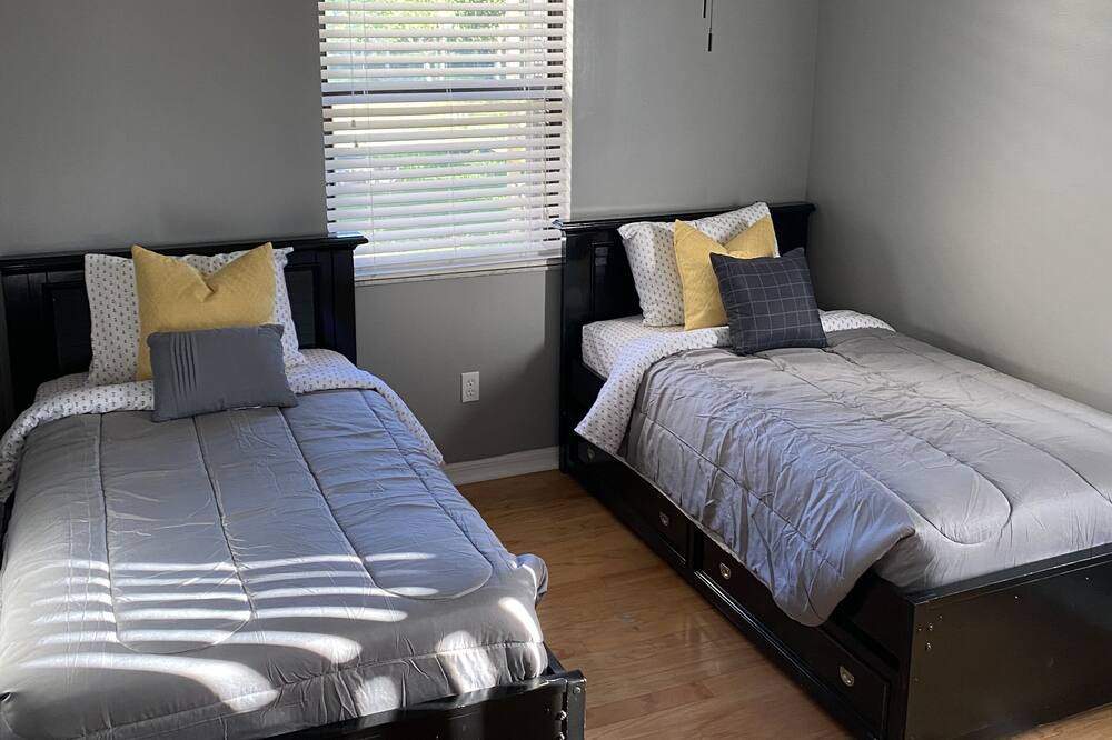Photo of Bedroom in Indian River Estates