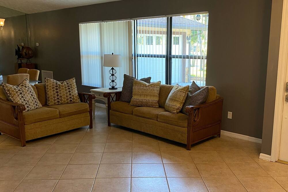 Photo of Livingroom in Indian River Estates