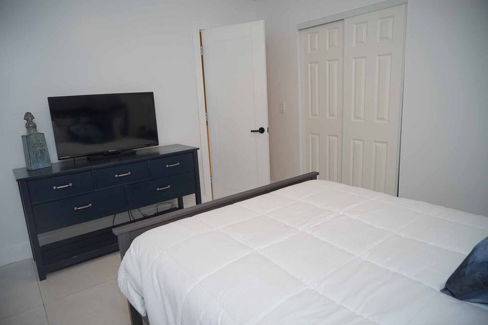Photo of Bedroom in Deerfield Beach