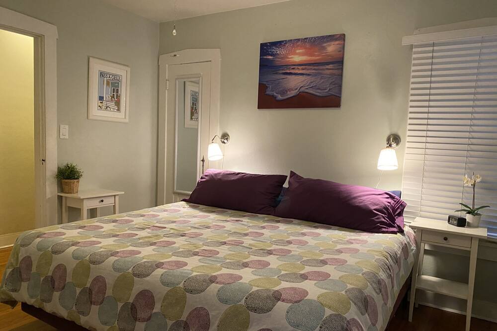Photo of Bedroom in Pass-a-Grille