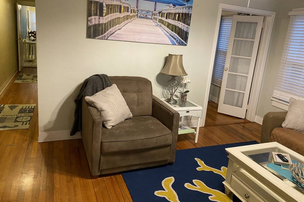 Photo of Livingroom in Pass-a-Grille