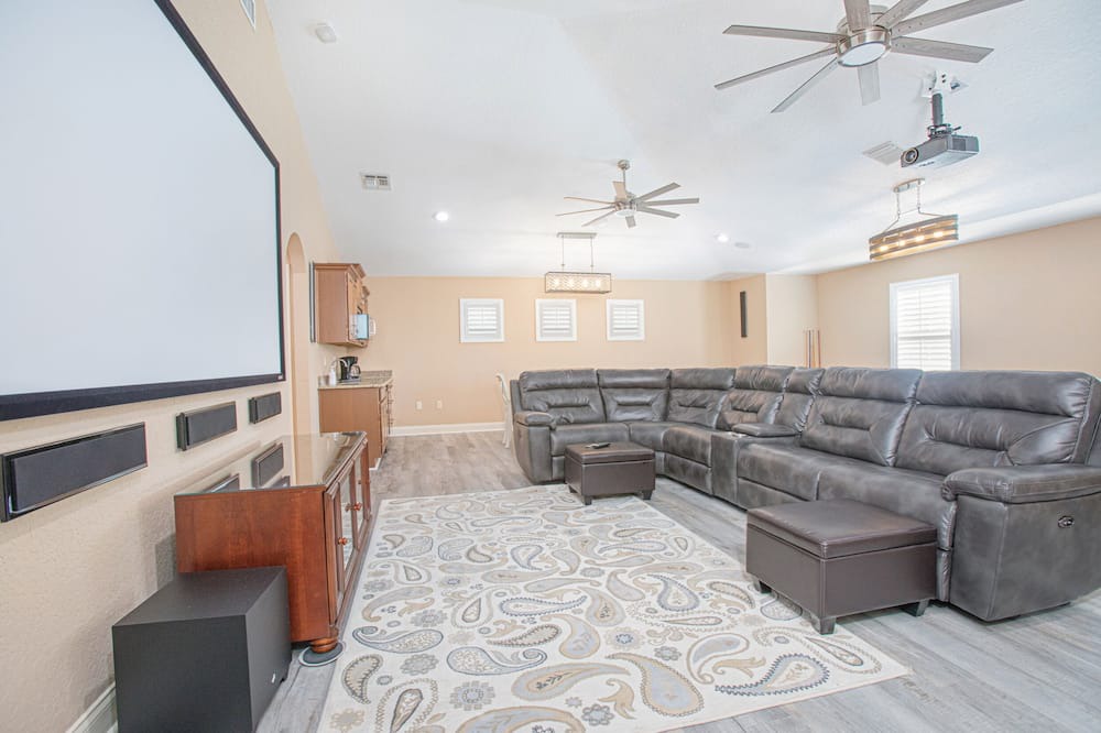 Photo of Livingroom in Wedgefield