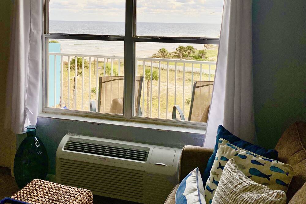 Photo of Livingroom in Daytona Beach