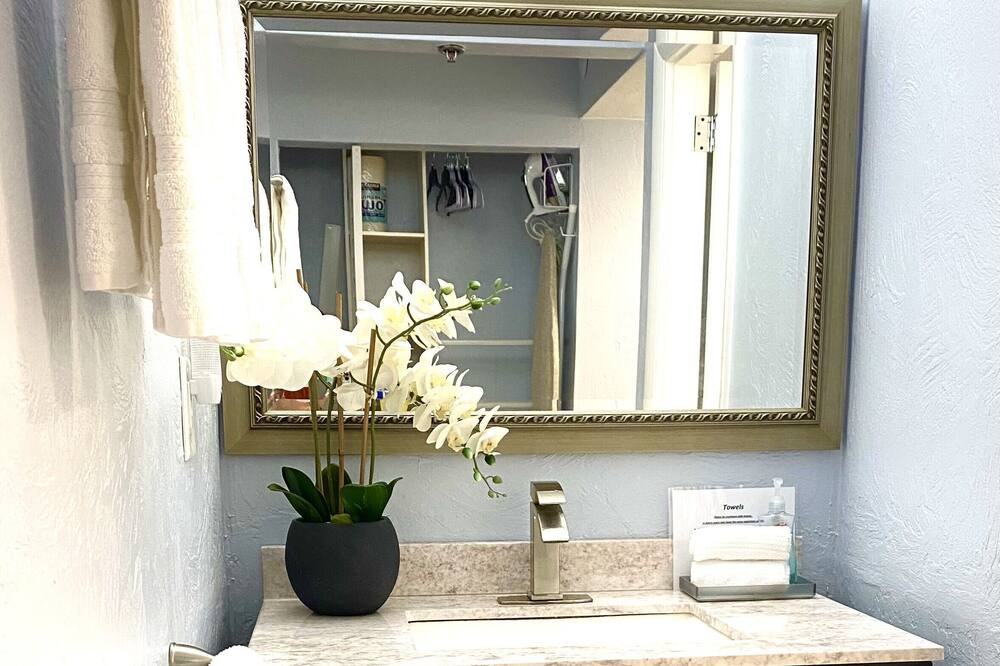 Photo of Bathroom in Daytona Beach