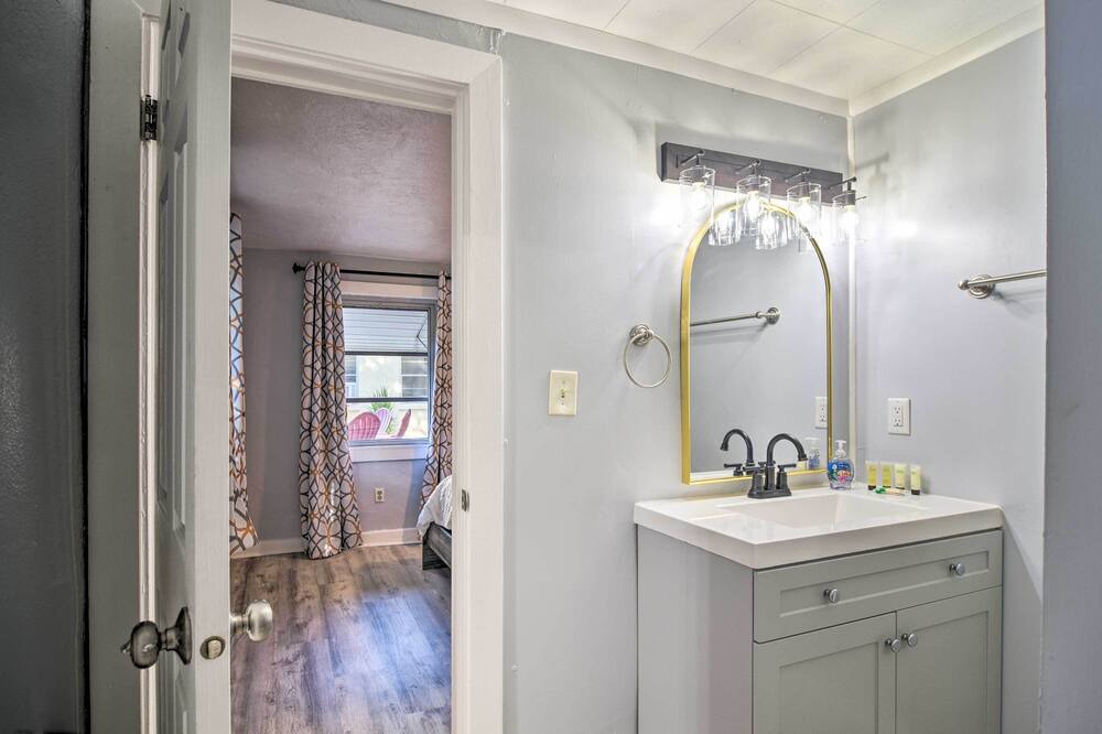 Photo of Bathroom in Gulfport